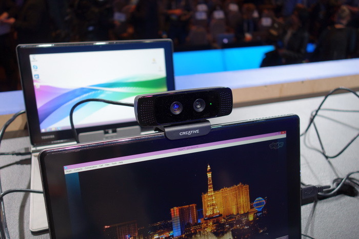 Записки с CES-2014: трехмерная камера RealSense, нательный компьютер Edison, умные часы и другие новинки Intel