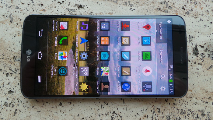 LG G Flex: зачем смартфону гибкость?