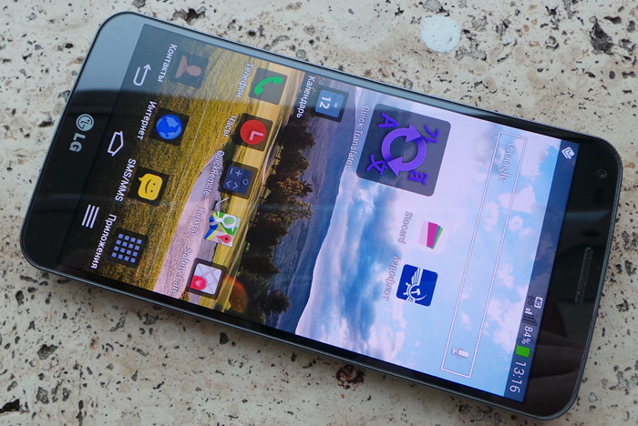 LG G Flex: зачем смартфону гибкость?