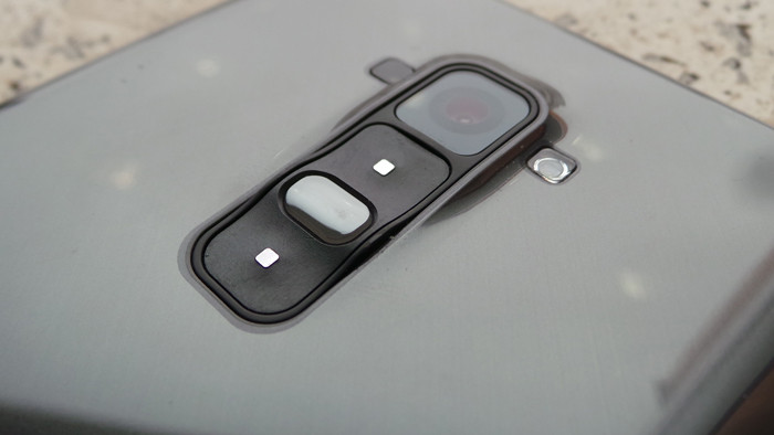 LG G Flex: зачем смартфону гибкость?