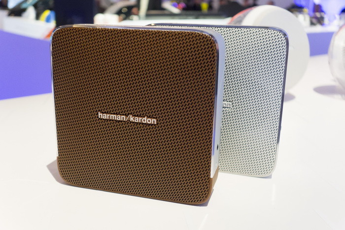 Обзор Harman Kardon Esquire: акустика в коже и алюминии
