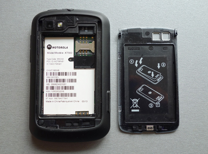 Обзор Motorola Defy Pro – защищенного ретро-смартфона с QWERTY-клавиатурой 