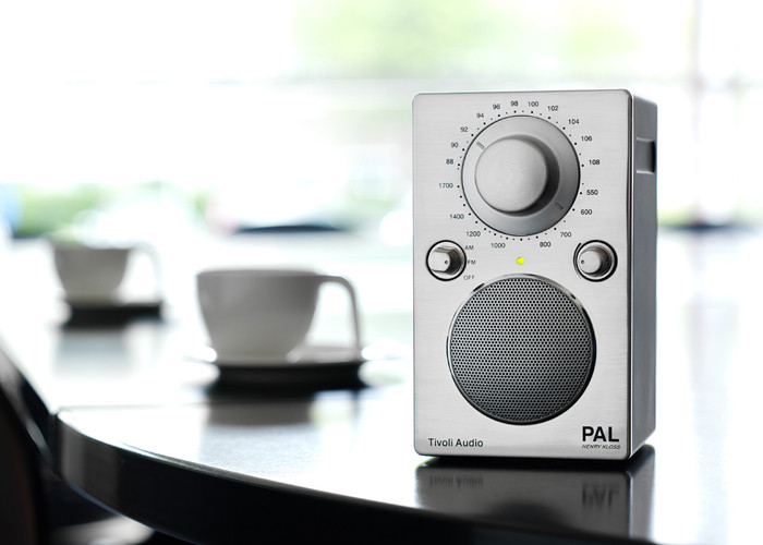 Обзор радиоприемника Tivoli Audio PAL: Радио в дорогу и не только
