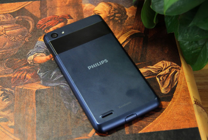 Смартфон Philips Xenium W6618 получил аккумулятор емкостью 5 300 мАч 