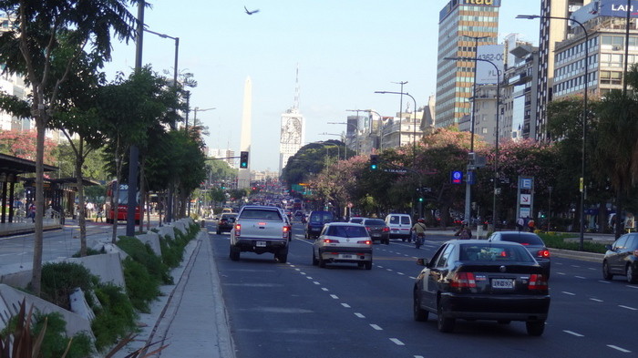 Устраиваемся на работу ремонтником телефонов в Буэнос-Айресе картинка Устраиваемся на работу ремонтником телефонов в Буэнос-Айресе