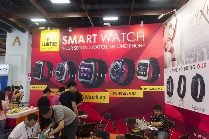 Прогулки по Computex. Часть вторая: TP-LINK, Hiper, нефритовый жезл Acer, грустные приветы из прошлого и многое другое