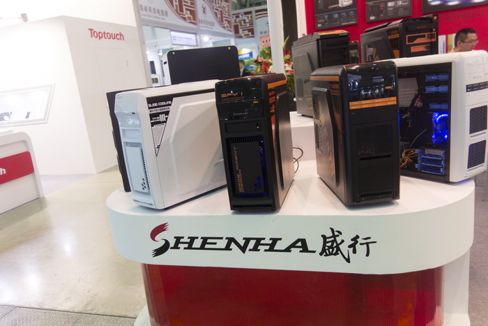 Прогулки по Computex. Часть вторая: TP-LINK, Hiper, нефритовый жезл Acer, грустные приветы из прошлого и многое другое