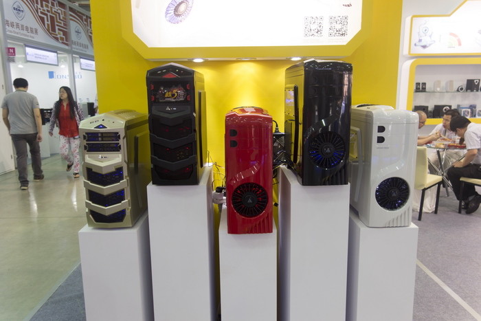 Прогулки по Computex. Часть вторая: TP-LINK, Hiper, нефритовый жезл Acer, грустные приветы из прошлого и многое другое