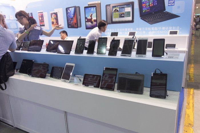 Прогулки по Computex. Часть вторая: TP-LINK, Hiper, нефритовый жезл Acer, грустные приветы из прошлого и многое другое