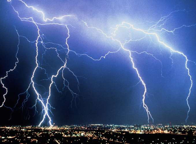 Обзор источников бесперебойного питания: Питание без проблем