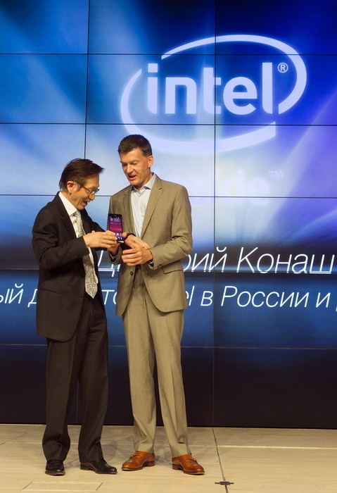 Презентация новых смартфонов ASUS Zenfone в Москве: Больше тысячи слов!..