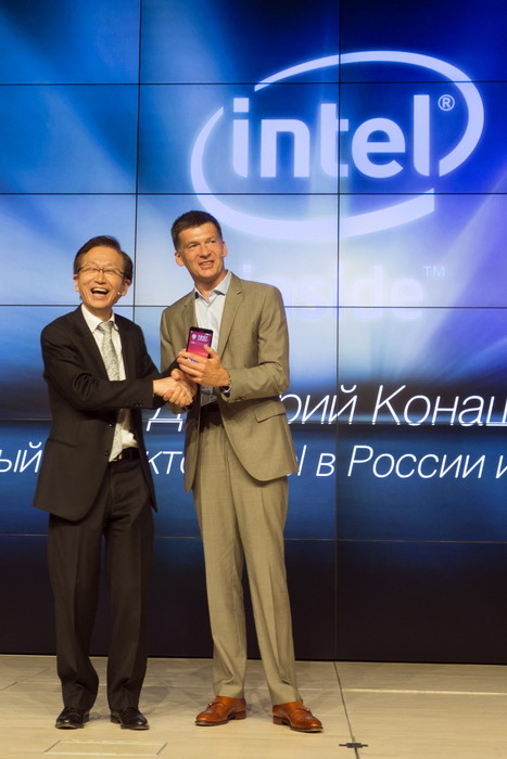 Презентация новых смартфонов ASUS Zenfone в Москве: Больше тысячи слов!..