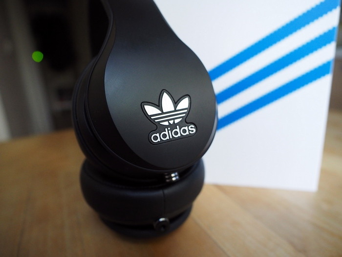 Обзор наушников Adidas Originals by Monster: Лучше, чем кроссовки!