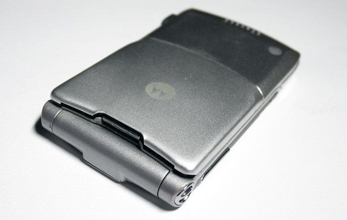 О том, как я покупал Motorola RAZR V3 2004-го года в 2014-м 