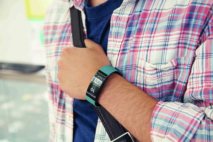 Обзор Sony SmartBand Talk SWR30: тандем умных часов и фитнес-трекера