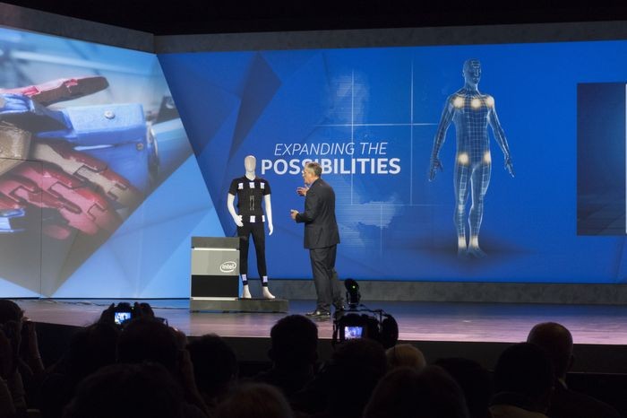 CES 2015. Intel подтверждает свои прогнозы и снова предсказывает будущее