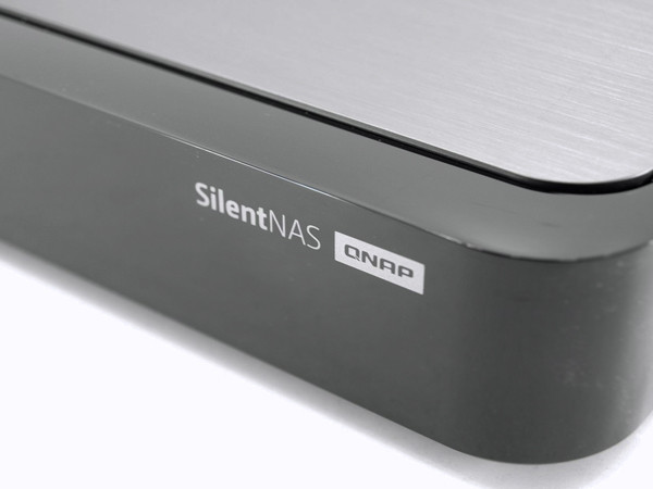Стильный универсал: обзор сетевого накопителя QNAP HS-251
