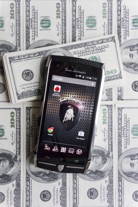 Обзор смартфона Tonino Lamborghini 88 Tauri: 6 000 долларов за приобщение к легенде