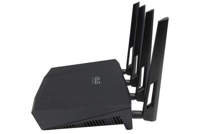 Начались поставки беспроводного маршрутизатора ASUS RT-AC87U в Россию