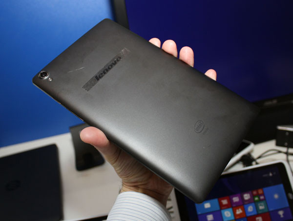 Продемонстрирован прототип планшета Lenovo на платформе Intel Cherry Trail картинка Продемонстрирован прототип планшета Lenovo на платформе Intel Cherry Trail