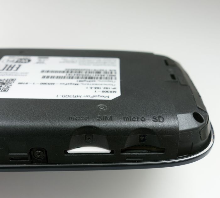 Обзор мобильного роутера МегаФон Space (MR300-1): Маленький двойной