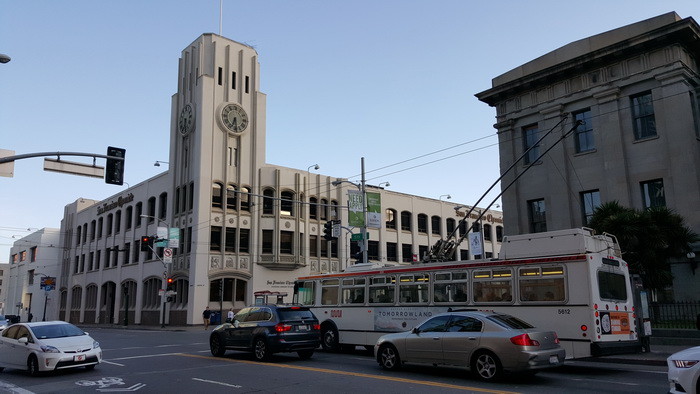 Обзор смартфона Samsung Galaxy S6 edge: Изогнутый ход инженерной мысли