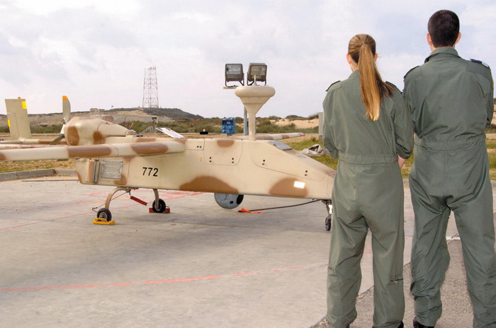 Глаза с поршневым двигателем