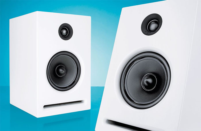 Обзор полочных акустических систем: Лучшее соотношение цены и качества
