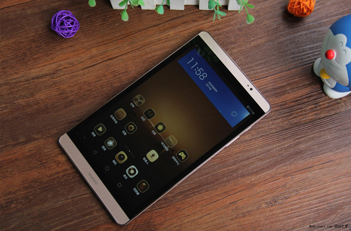 Huawei M2: тонкий планшет с металлическим корпусом и Full HD-экраном