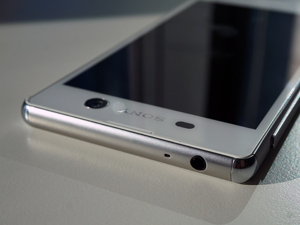Первый взгляд на смартфоны Sony Xperia M5 и Sony Xperia C5 Ultra