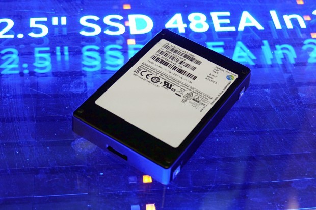 Флеш-накопитель Samsung превосходит по емкости не только SSD, но и все жесткие диски