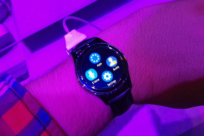 IFA 2015: Gear S2 - новые умные часы Samsung, которые ничего не изменят