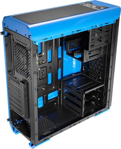 В России представлен корпус AeroCool AERO-500 для сборки игровых ПК