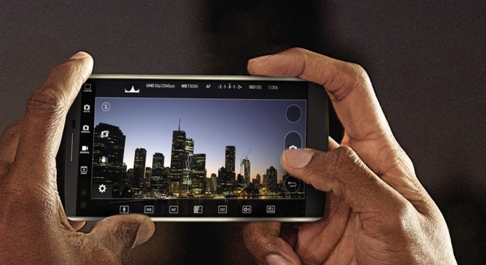 Представлен смартфон LG V10 с двумя экранами и двумя фронтальными камерами