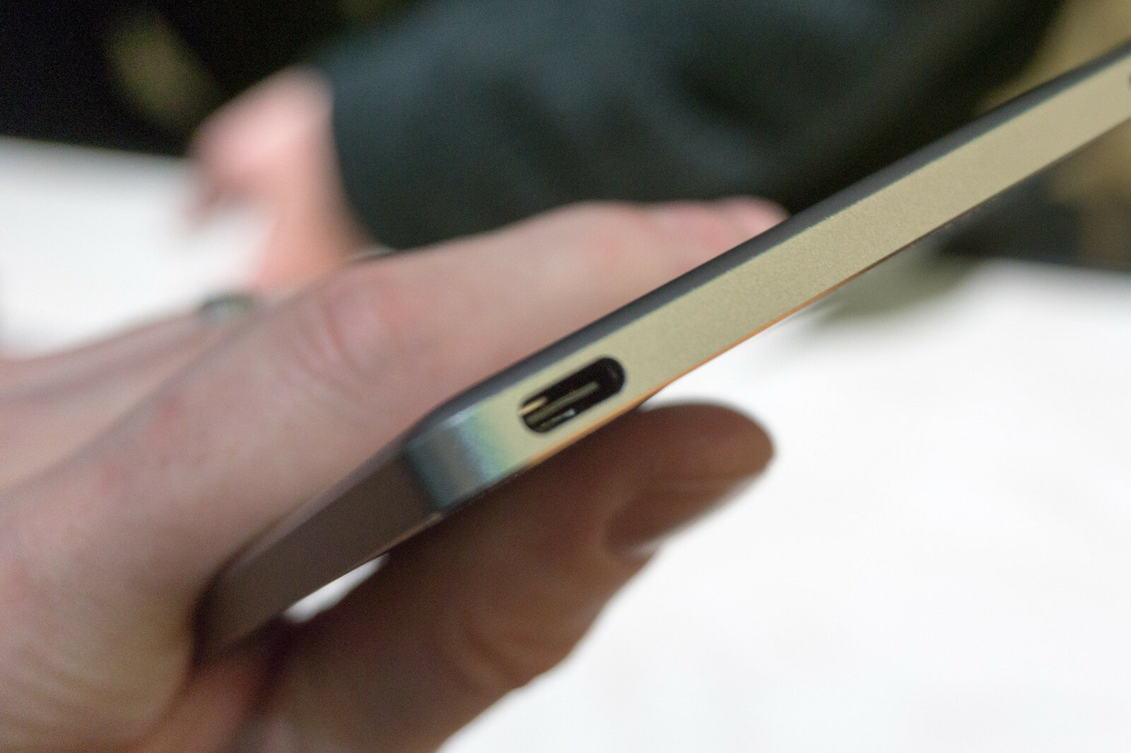 Первый взгляд на Pixel C: Ответ Google на Surface и iPad Pro?