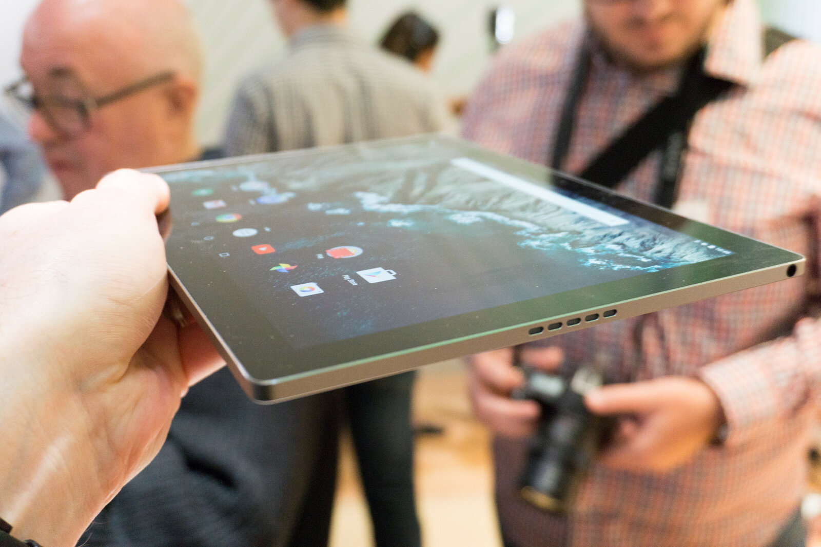 Первый взгляд на Pixel C: Ответ Google на Surface и iPad Pro?