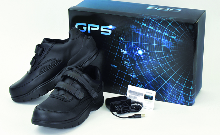 В Японии стартовали продажи обуви с GPS-навигатором