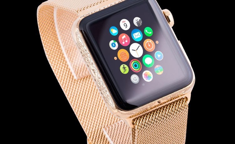 Caviar поздравила с Днем народного единства золотыми гаджетами от Apple
