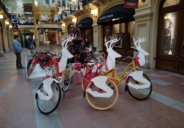 Обзор HTC One E9+: флагманский экран и «железо» среднего класса