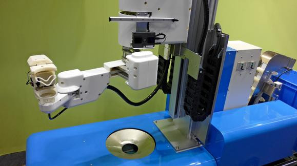 Panasonic разработала робота для уборки томатов