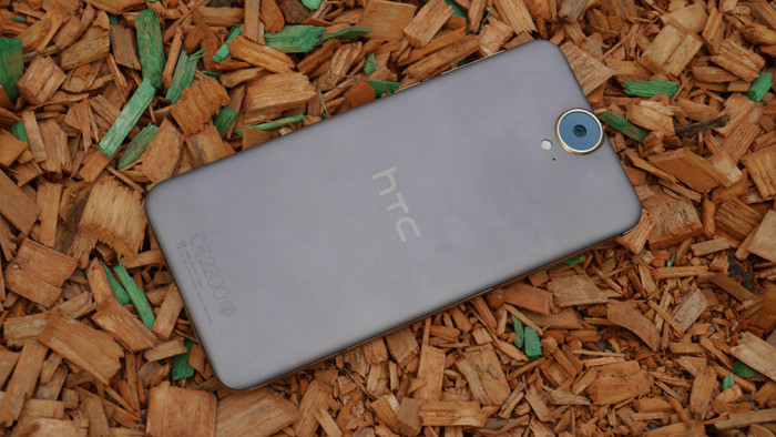 Обзор HTC One E9+: флагманский экран и «железо» среднего класса