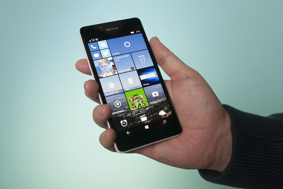 Обзор Microsoft Lumia 950: первый флагманский смартфон с Continuum для Windows 10 Mobile