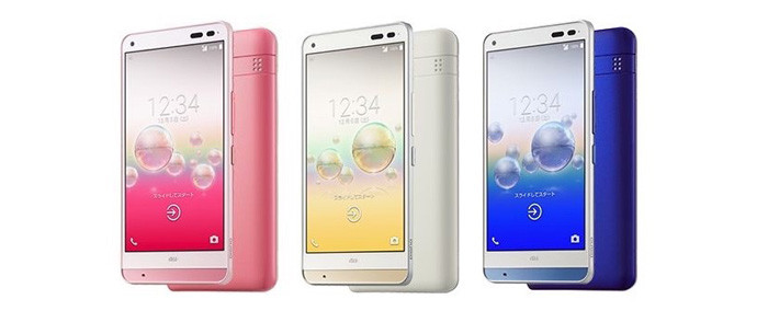 Японцы представили моющийся телефон