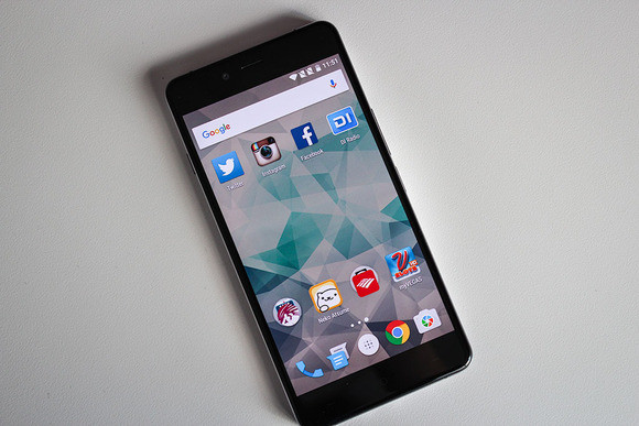 Обзор OnePlus X: недорогой телефон, который совсем не выглядит дешевым