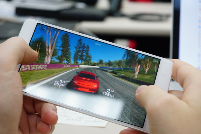 Как смартфоны (почти) погубили карманные приставки