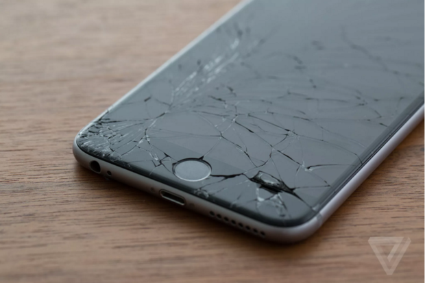 В США Apple принимает разбитые «Айфоны» в обмен на скидку при покупке новых 