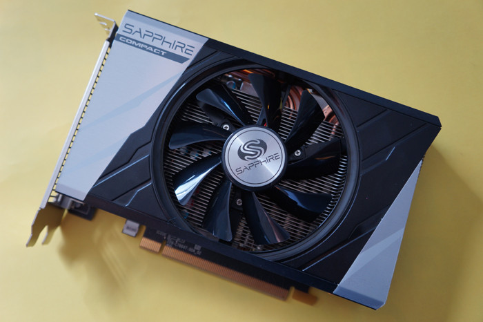 Sapphire Nitro R9 380 ITX Compact: мала, да проворна