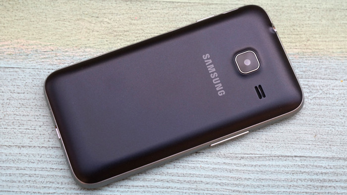 Samsung Galaxy J1 mini: с минимальными затратами