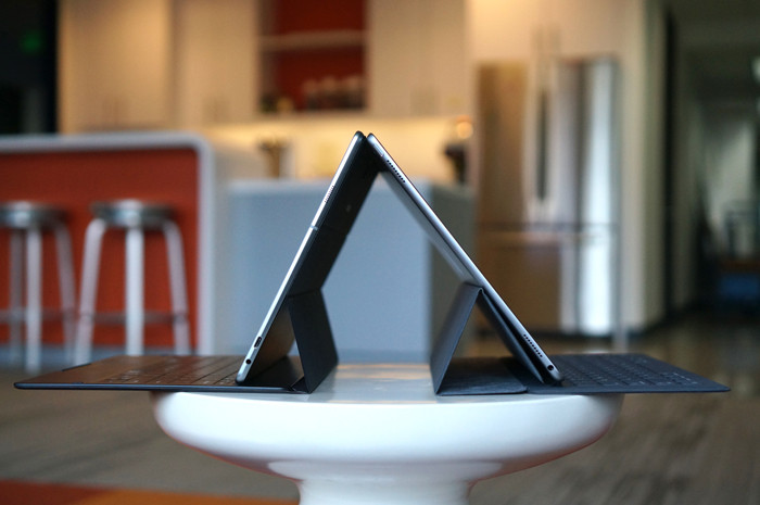 Сравнение профессиональных планшетов «лицом к лицу»: 9,7-дюймовый iPad Pro против Galaxy TabPro S и Surface Pro 4