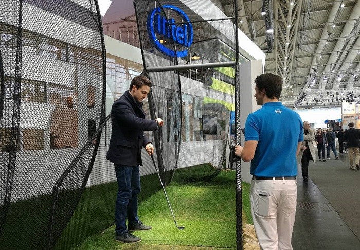 CeBIT 2016. Intel выращивает виноград